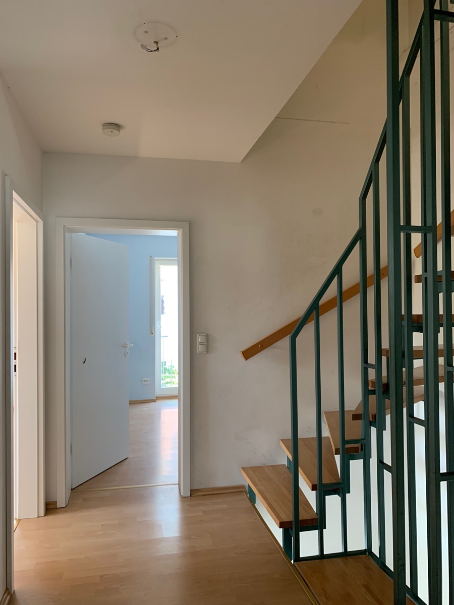 Flur / Diele im OG Doppelhaush�lfte Niederkassel