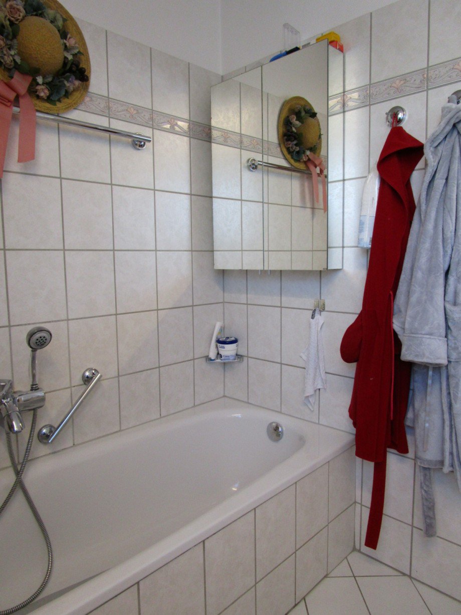 Bad im OG mit Wanne Doppelhaush�lfte Sankt Augustin