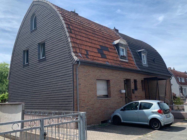 Hausansicht Bonn Erdgeschosswohnung BONN-P�TZCHEN 2-3 Zi. EG-Wohnung, bezugsfrei ca. 65 m� Wfl. mit Garten im 2 Part.Haus, 3 Stellpl�tze