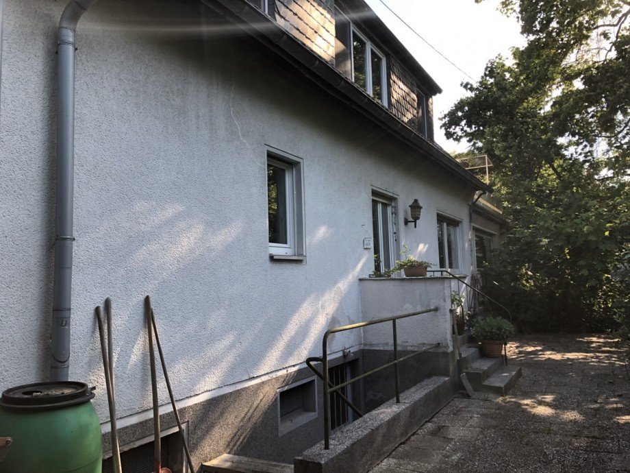 R�ckseite mit Ausgang Einfamilienhaus Sankt Augustin