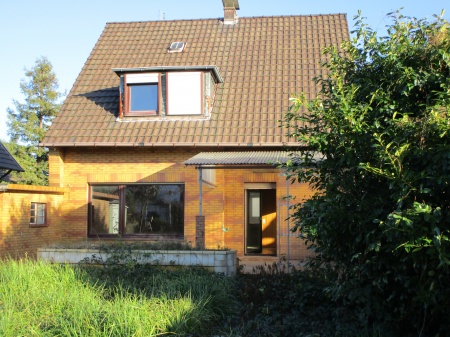 R�ckansicht Sankt Augustin Einfamilienhaus SANKT AUGUSTIN, freistehendes EFH mit ca. 120 m� Wfl., Vollkeller, Garage, 534 m� Grundst�ck