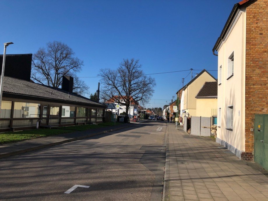 50 m, Bahnhaltestelle B�ro / Praxis Sankt Augustin