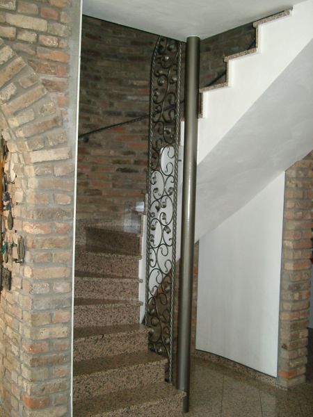 Treppenaufgang zum OG B�rohaus Bornheim