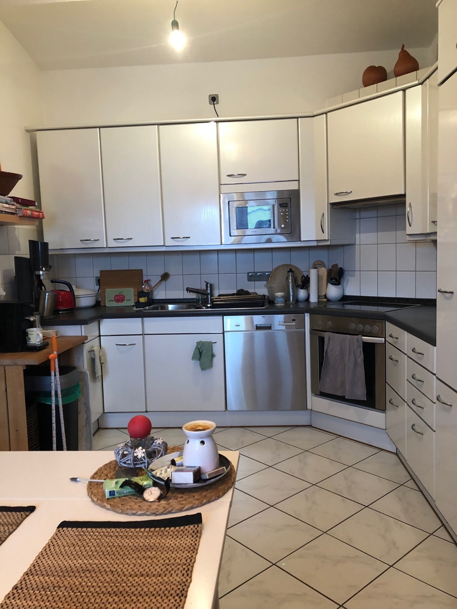 Ansicht Wohn,- Essk�che Etagenwohnung Bonn