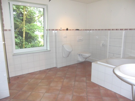 Ansicht 1 Bad Lohmar - Lohmarer Randlagen Erdgeschosswohnung LOHMAR, TOP 5 Zi. Maisonettewohnung in sehr ruhiger Lage, Einbauk�che, Kaminofen, ca. 190 m� Wfl.