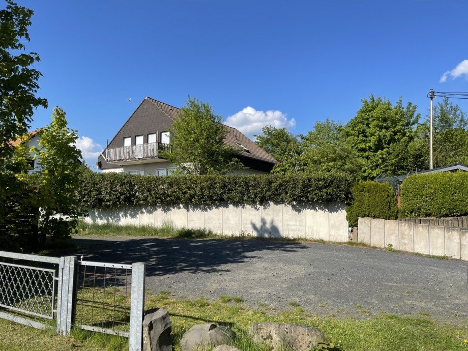 Parkfl�che Mehrfamilienhaus Asbach