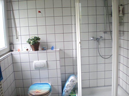 Bad mit Wanne und Dusche Doppelhaush�lfte Sankt Augustin