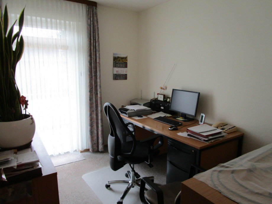 Kinderzimmer 1 mit Zugang zum Balkon Reihenhaus Sankt Augustin