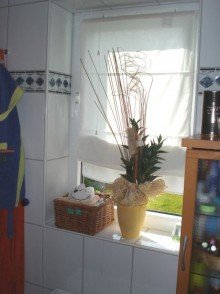 Bad Bild 2 Neunkirchen-Seelscheid, Niedrigenergie DHH,96 m�, 3 Zi., Garten,Terrasse, Balkone, ruhige zentr.Lage