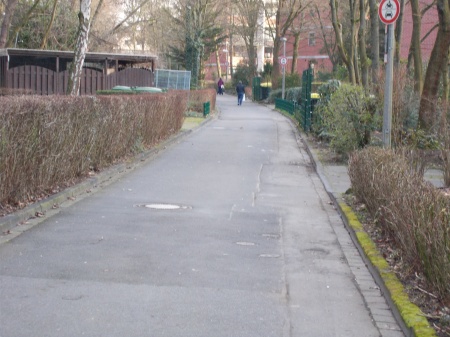 Weg zum Haus Etagenwohnung Sankt Augustin