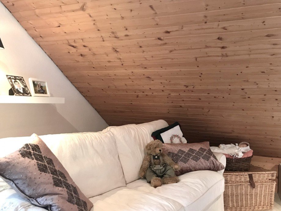 Zimmer 2 im DG Ansicht 1 Reiheneckhaus Bonn