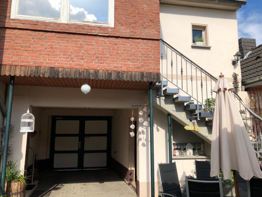Eingangsbereich Etagenwohnung Niederkassel