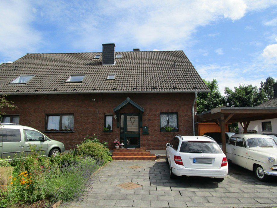 Hausansicht Doppelhaush�lfte Sankt Augustin