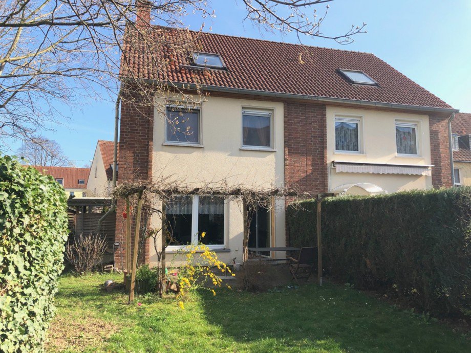 R�ckansicht Einfamilienhaus Wesseling