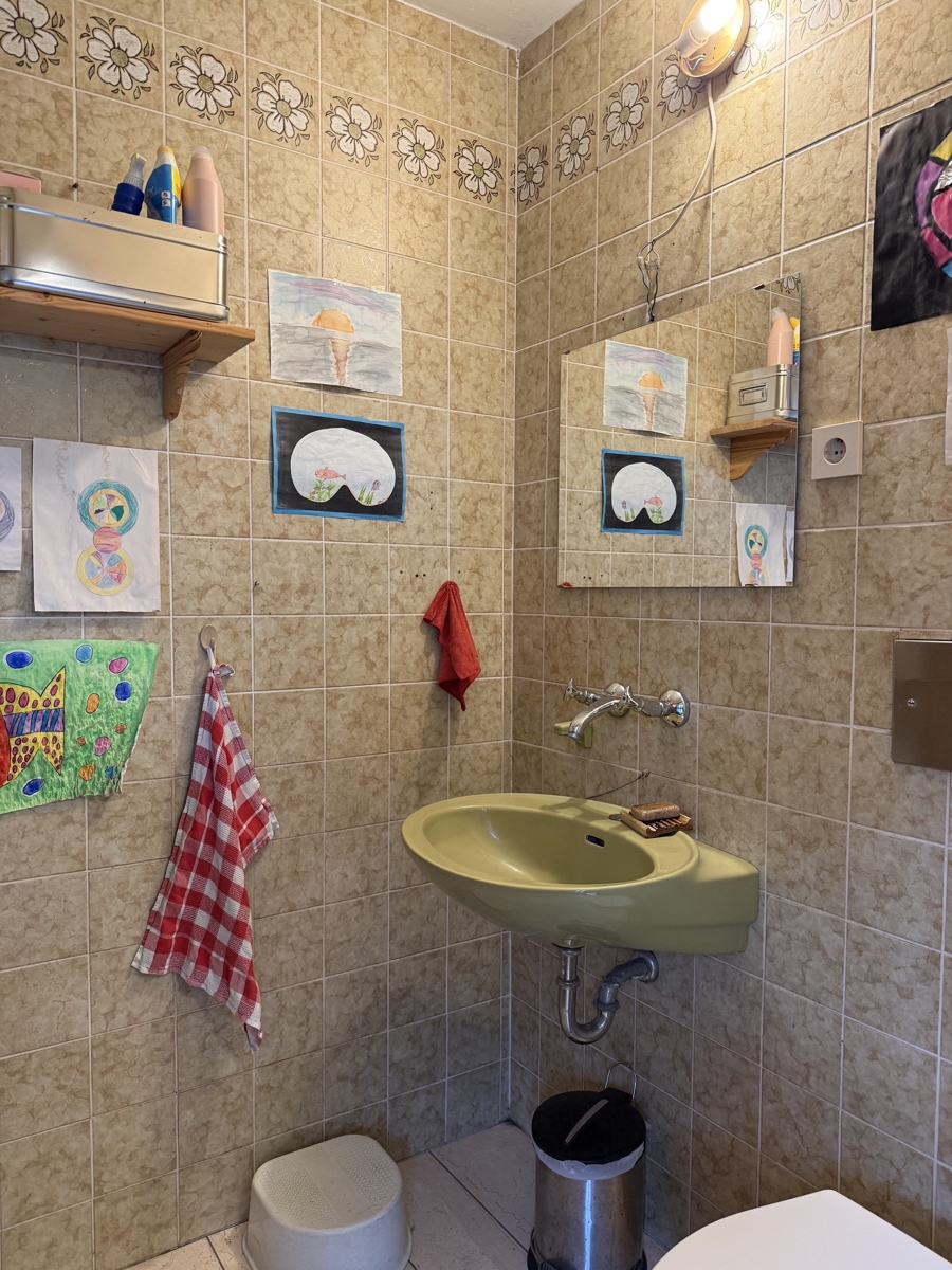 G�ste-WC mit Fenster Reiheneckhaus Sankt Augustin