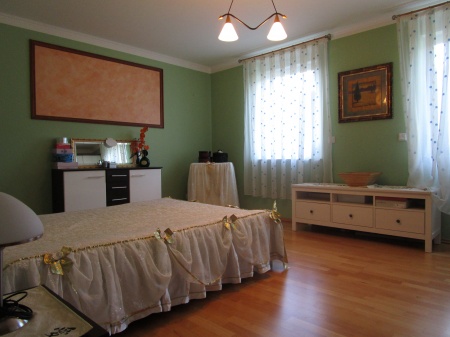 Elternschlafzimmer Wohnung 2 Mehrfamilienhaus K�nigswinter