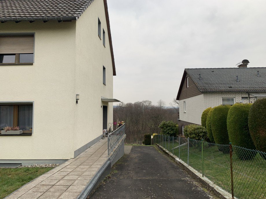 Einfahrt Etagenwohnung Eitorf