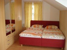 Arbeit-,Kind-, G�sterzimmer Bild 2 Neunkirchen-Seelscheid, Niedrigenergie DHH,96 m�, 3 Zi., Garten,Terrasse, Balkone, ruhige zentr.Lage