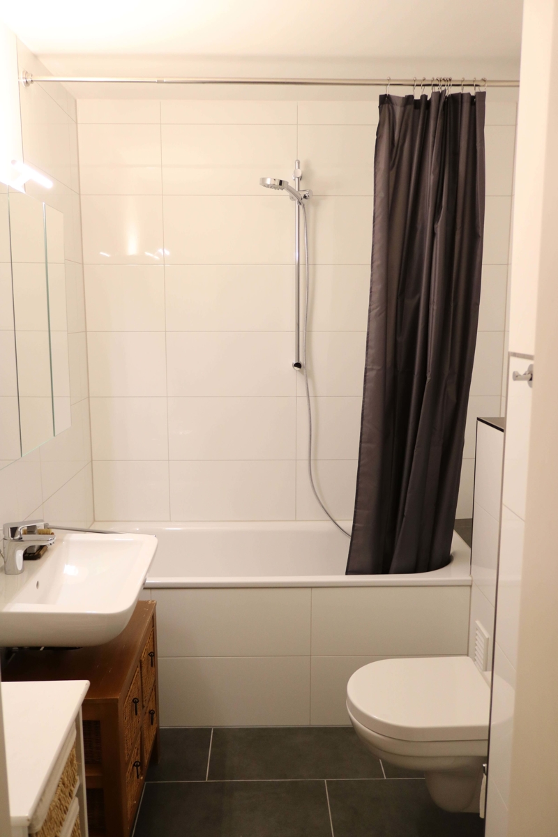 Ansicht Badezimmer Etagenwohnung Sankt Augustin