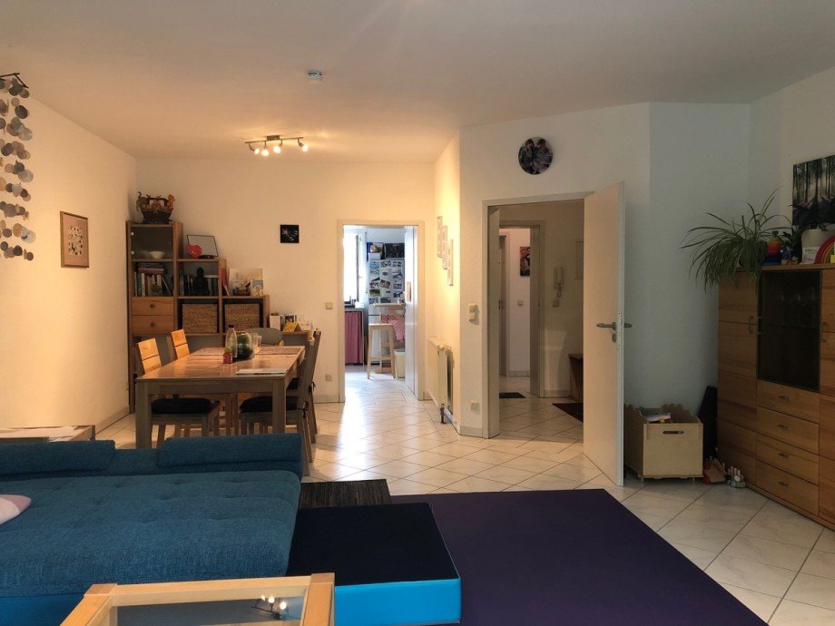 Wohn,- Esszimmer Etagenwohnung Bonn