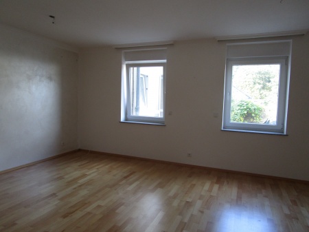 1.Wohnung Wohnzimmer Mehrfamilienhaus K�nigswinter