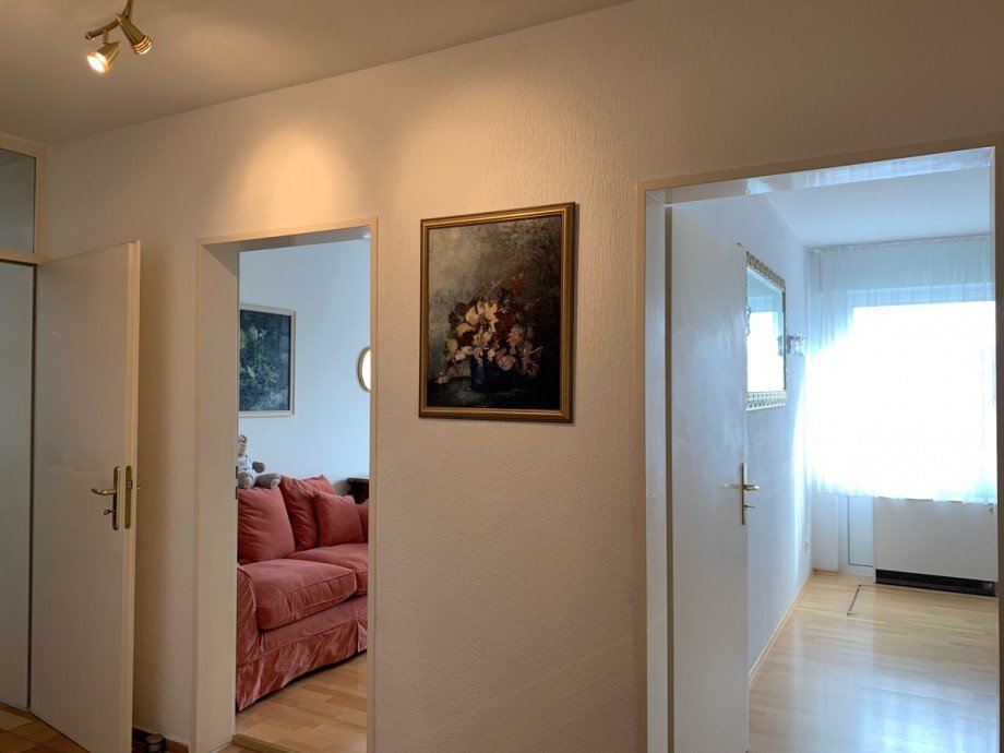 Flur mit Zugang zu den Schlafzimmern Einfamilienhaus Wachtberg / Lie�em