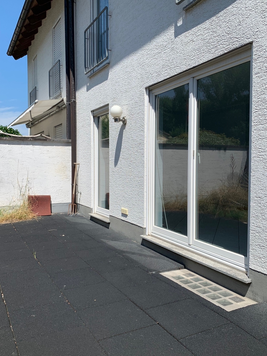 Terrasse Doppelhaush�lfte Niederkassel