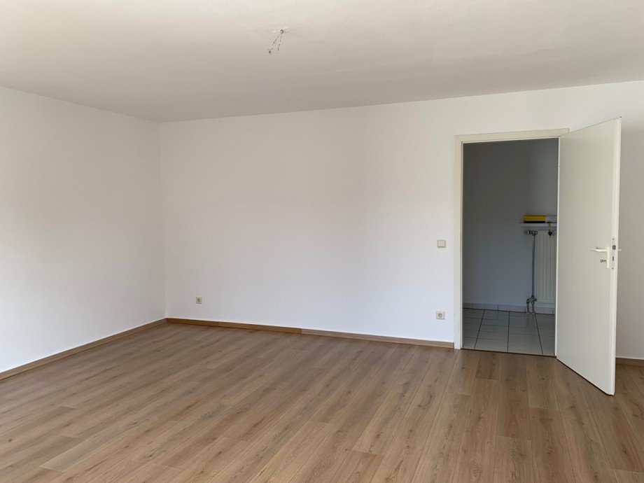 Wohn,- Esszimmer Etagenwohnung Bonn