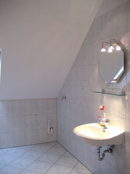 Badezimmer Ansicht 1 Dachgeschosswohnung K�ln