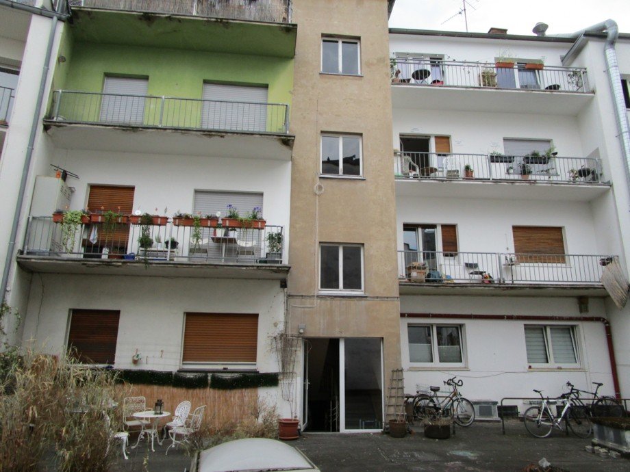 R�ckansicht mit Balkon Etagenwohnung Bonn