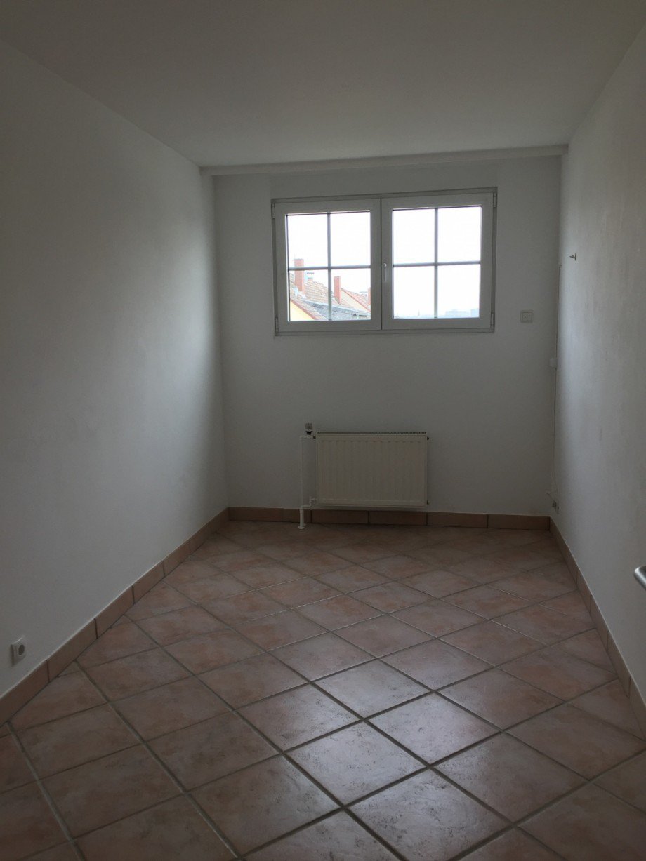 Zimmer 2 (DG-Whg.) Mehrfamilienhaus Sankt Augustin