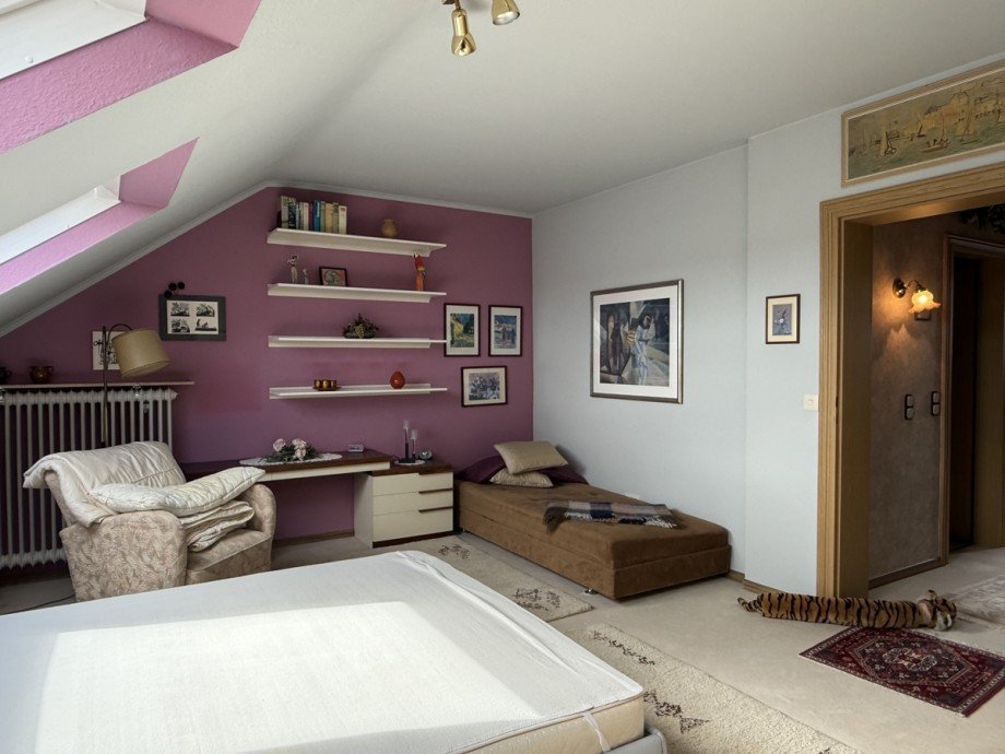 Zimmer 2 im DG Reihenhaus Sankt Augustin