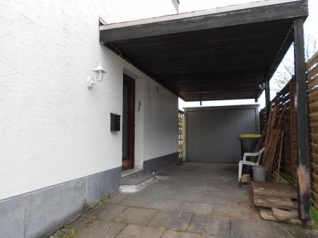 Zugang vom Carport ins Haus Doppelhaush�lfte Ruppichteroth