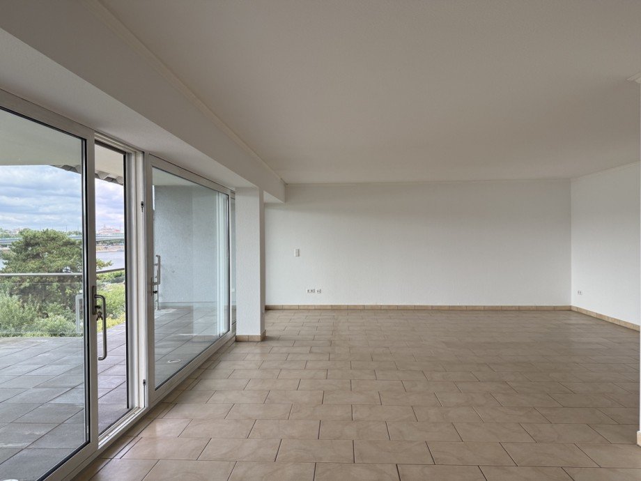 - Etagenwohnung Bonn