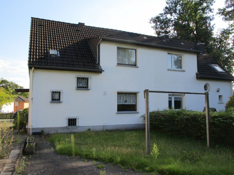 R�ckansicht Doppelhaush�lfte Siegburg