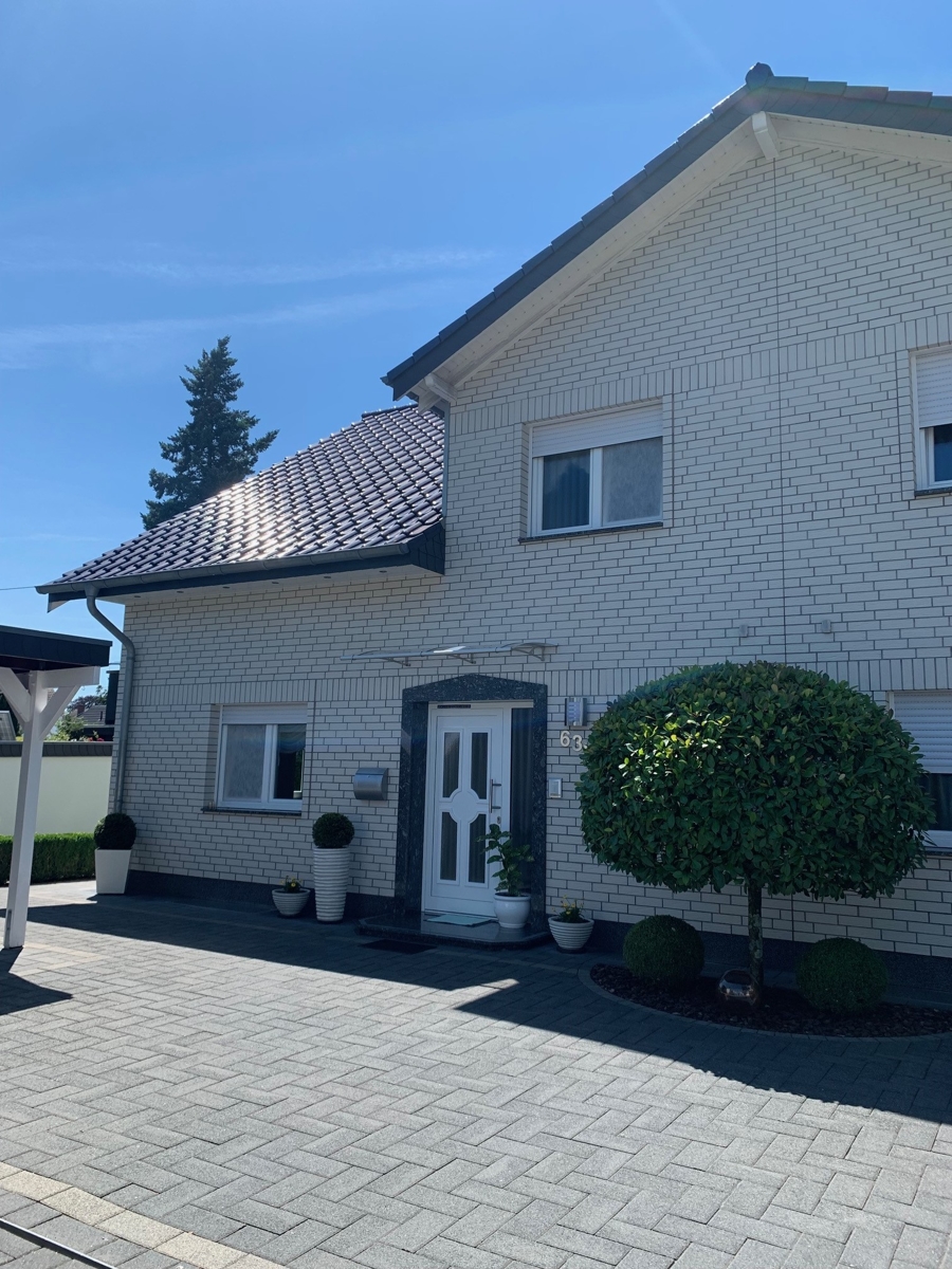 . Doppelhaush�lfte Sankt Augustin