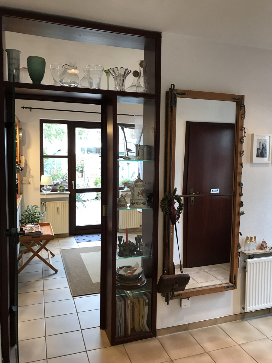 Blick vom Wohn,- Esszimmer in die Diele und in die K�che Reiheneckhaus Bonn