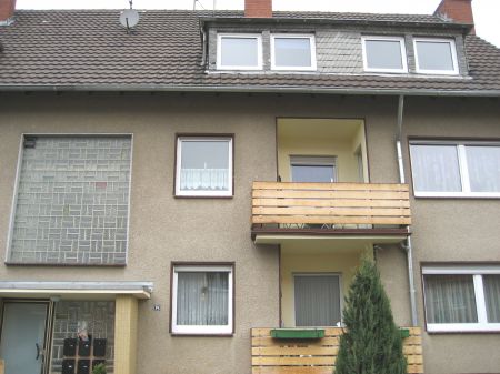 Aussenansicht 1 Troisdorf - Troisdorf Dachgeschosswohnung Troisdorf - Bergheim 4 Zimmer Dachgeschoss-Wohnung, K�che, Diele, Bad ca. 85 m� ohne Balkon