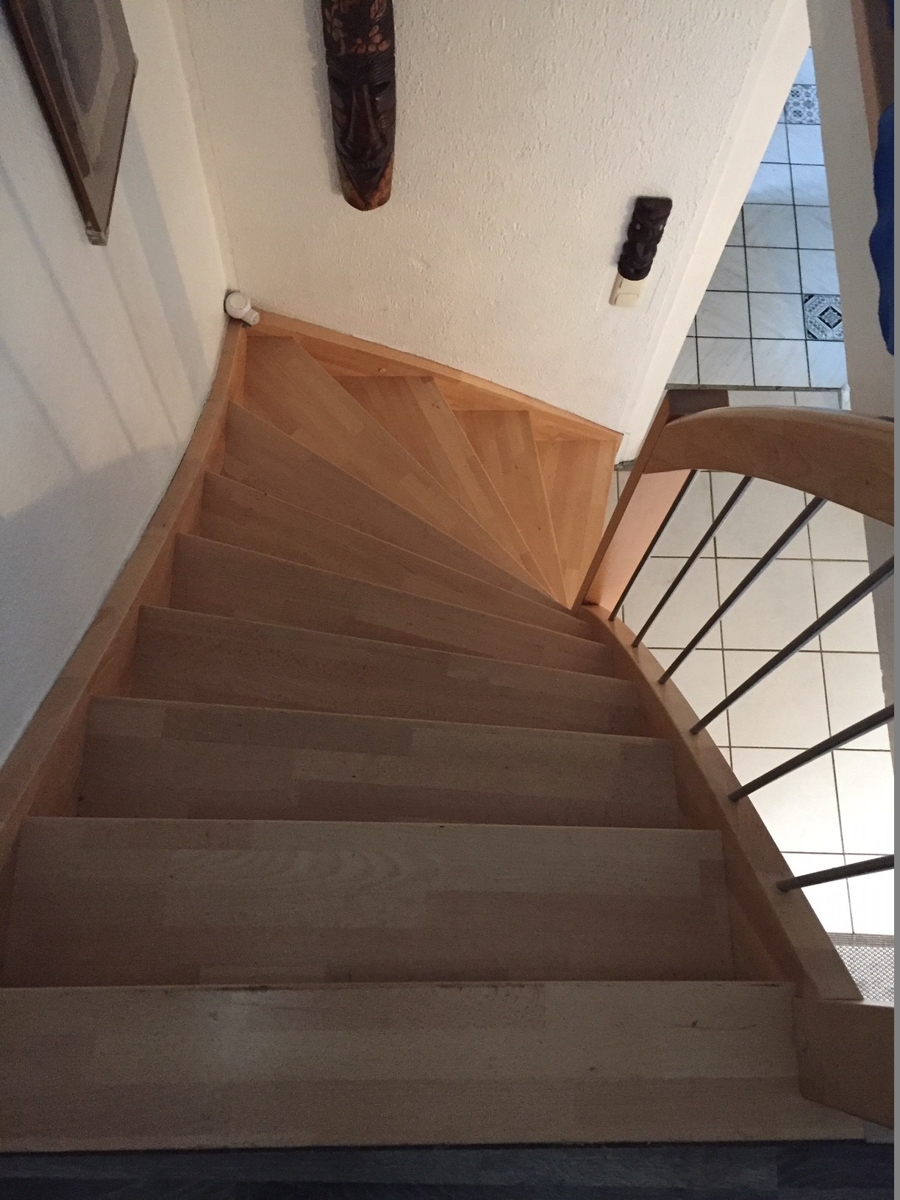 Ansicht Massivtreppe Doppelhaush�lfte Sankt Augustin