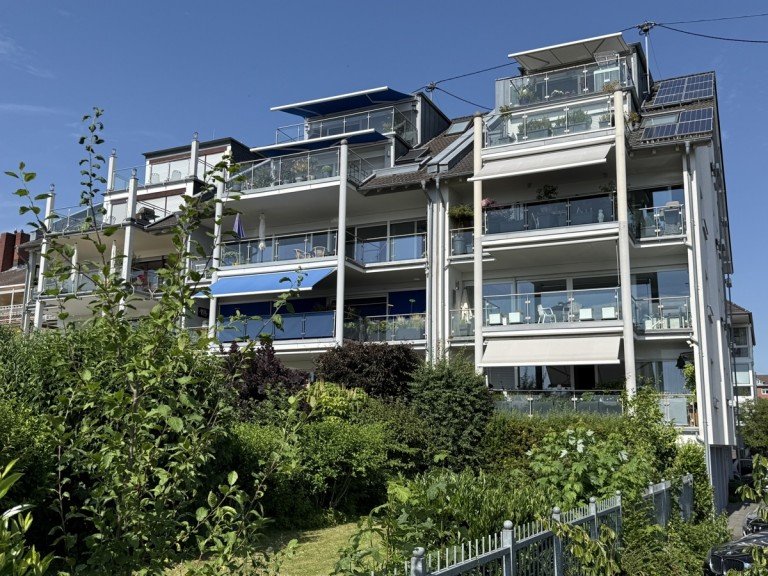 . Bonn Etagenwohnung BONN BEUEL, direkte Rheinlage, top 4 Zi. Wohnung ca. 156 m� Wfl. Sonnenbalkon, Aufzug, Kfz. Stellpl.