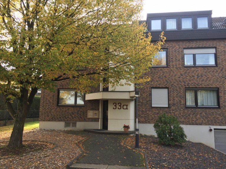 Au�enansicht Sankt Augustin - Niederberg Etagenwohnung SANKT AUGUSTIN HANGELAR-NIEDERBERG, sch�ne 2 Zimmer-Wohnung mit ca. 65 m� Wfl, TG-Stellplatz, Keller