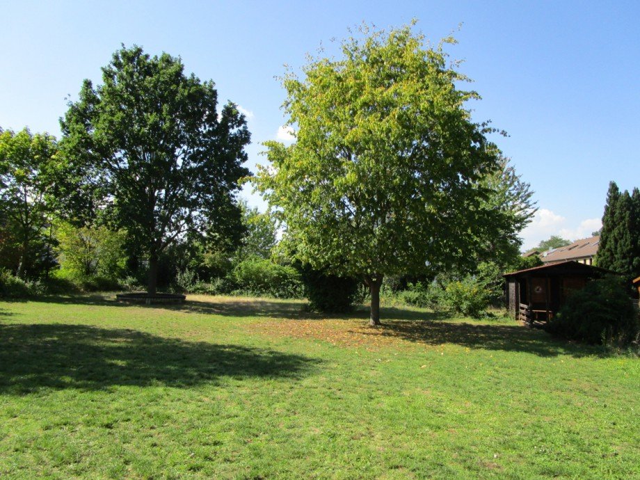 angrezende Gr�nfl�che - Wohnumgebung Reihenhaus Sankt Augustin