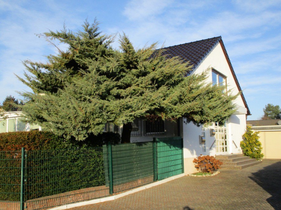 Hausansicht Etagenwohnung Sankt Augustin-Niederpleis