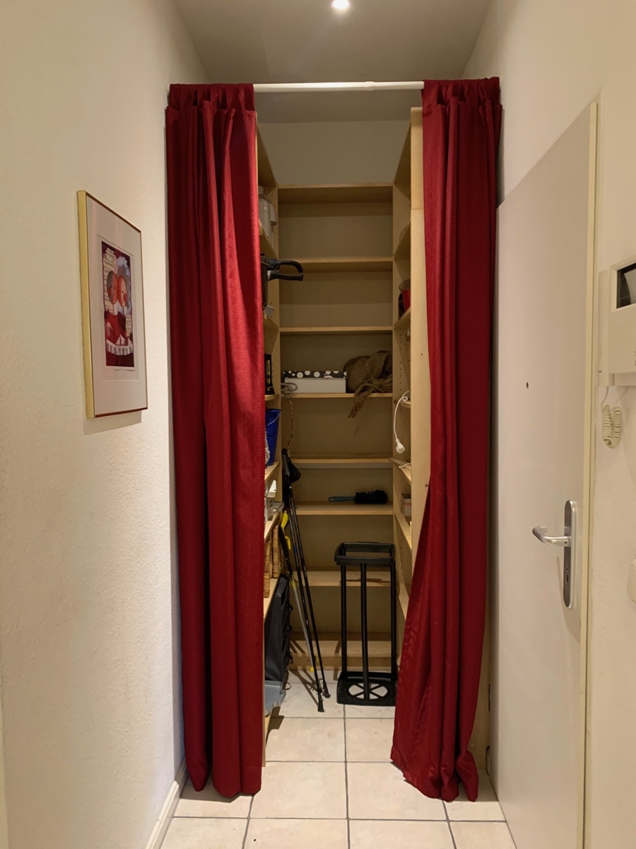 Flur mit Abstellfl�che Etagenwohnung Bonn Beuel