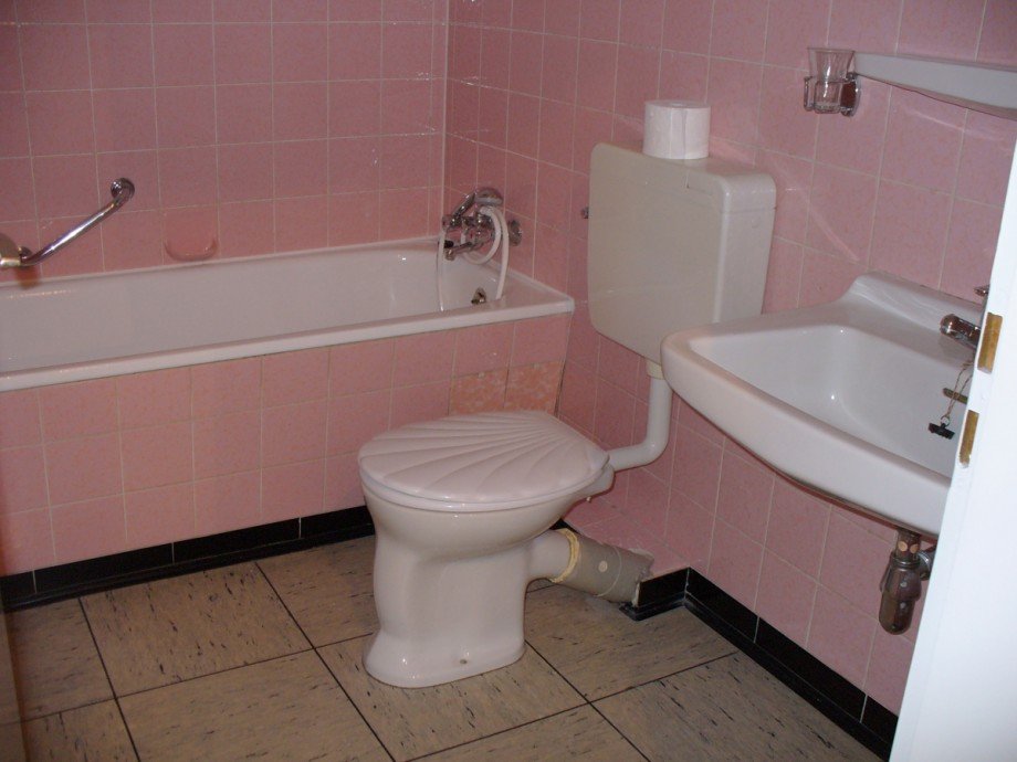 132 DG re Bad Etagenwohnung Bonn