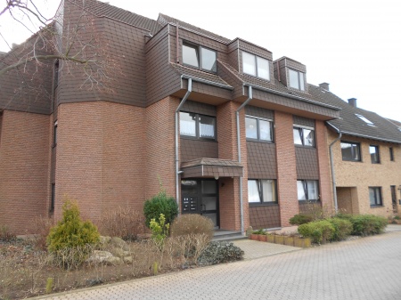 Hausansicht Troisdorf / Rotter See Etagenwohnung TROISDORF ROTTER SEE, sch�ne 3 Zimmer-Wohnung. ca. 70 m� Wfl. mit Balkon, TG Stellplatz