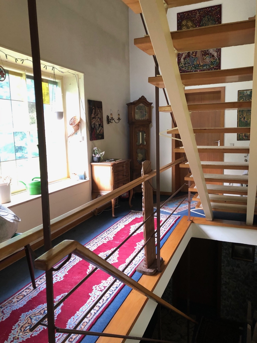Wohndiele mit offener Treppe Einfamilienhaus Bonn