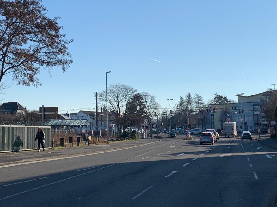 S-Bahn-Haltestelle B�rofl�che Sankt Augustin