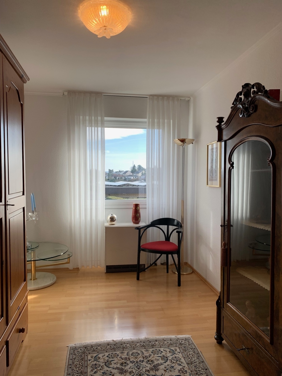 Zimmer 1 im OG Einfamilienhaus Wachtberg / Lie�em