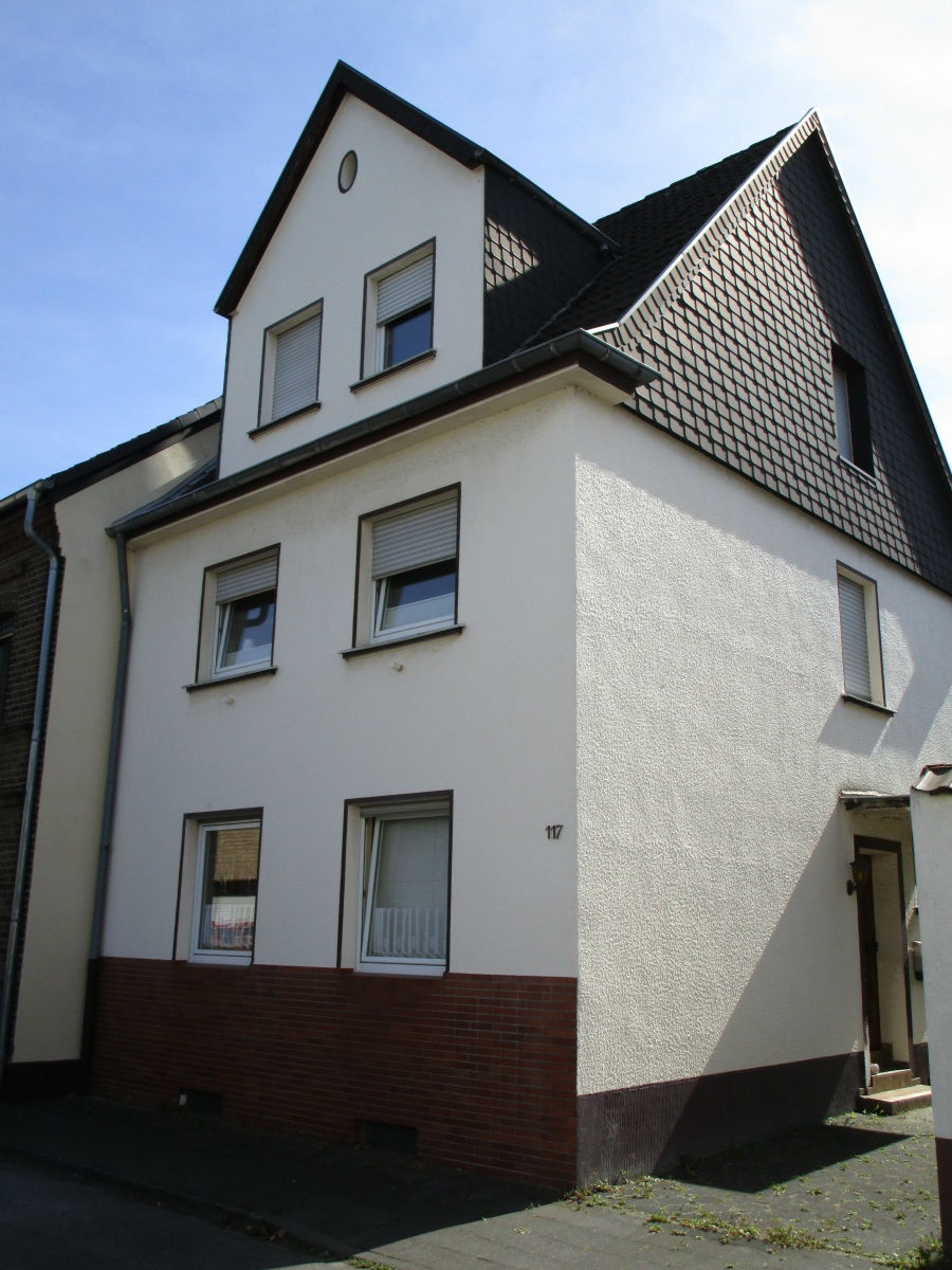 Hausansicht Zweifamilienhaus Troisdorf